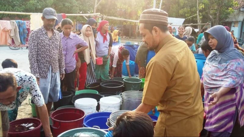 Imbas Kemarau, LAZISNU Cirebon Gandeng LPBINU Kirim Air Bersih