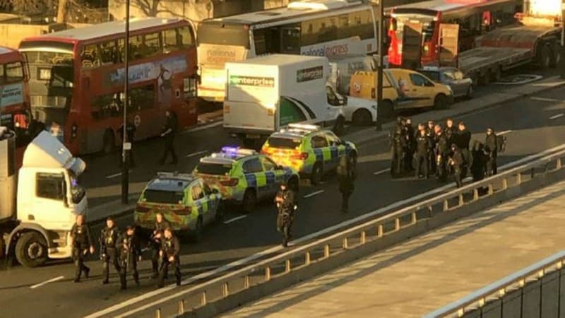 Insiden Penikaman Terjadi di London Bridge, Dua Tewas