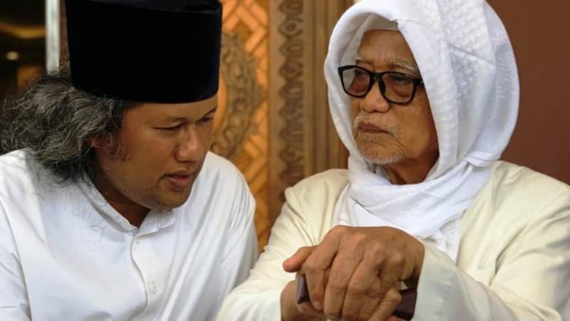Gus Muwafiq Lakukan Silaturahim ke Sejumlah Kiai di Jatim