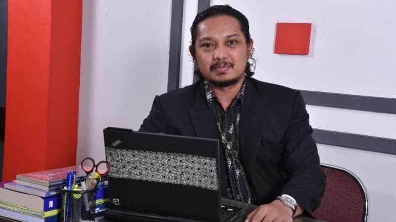 Beda Peneliti dengan Karier Lainnya