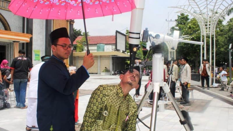 Bukan Zamannya Lagi Saat Gerhana Mendekam di Rumah