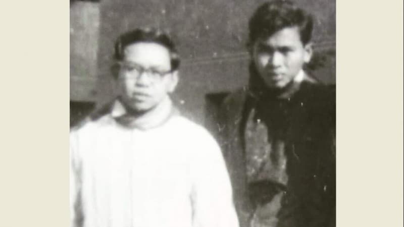 Kisah Perjumpaan Pertama Gus Mus dengan Gus Dur