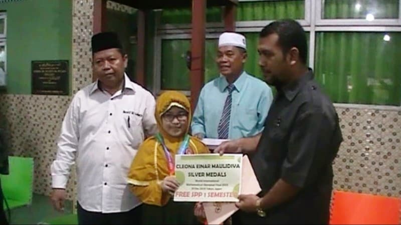 Siswi MI Muslimat NU Sidoarjo Juara Lomba Matematika di Jepang