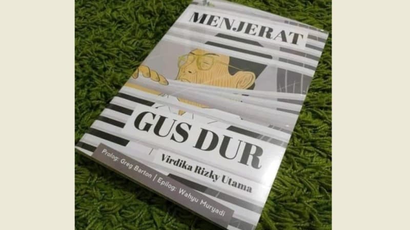 Empat Catatan Penting dari Buku Menjerat Gus Dur