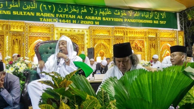 Habib Luthfi: Jangan Sepelekan Kiai Kampung