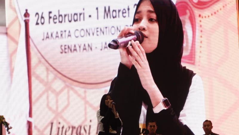 Veve Zulfikar Lantunkan Shalawat Nahdliyah di Pameran Buku JCC Senayan