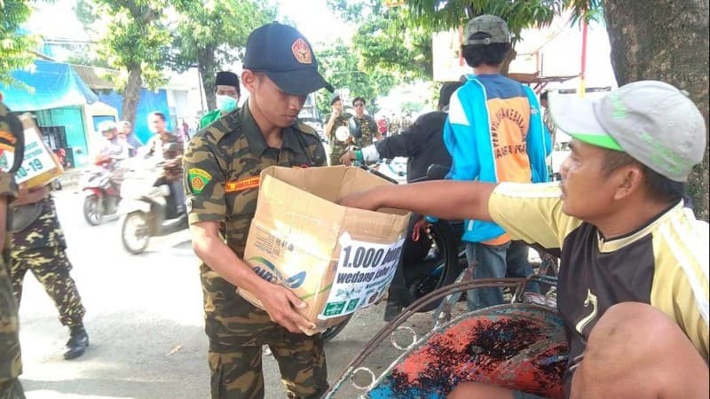 Sedekah 1.300 Bungkus Jahe Cara NU Jatibarang Brebes Tangkal Corona