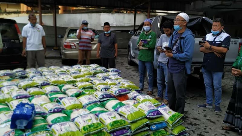 5000 Paket Sembako Dibagikan PCINU Malaysia saat Pandemi Covid-19