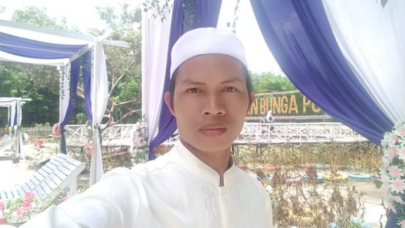 Ahmad Mubarok, Ustadz yang Jatuh Cinta pada Lingkungan