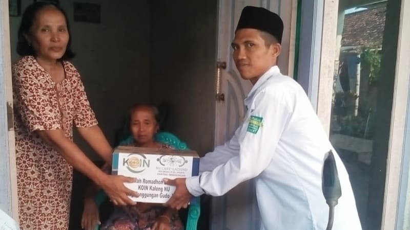 UPZISNU Jombang Bantu Ratusan Warga Terdampak Corona dari Koin Kemandirian