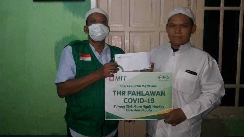 LAZISNU Salurkan THR untuk Pahlawan Covid-19