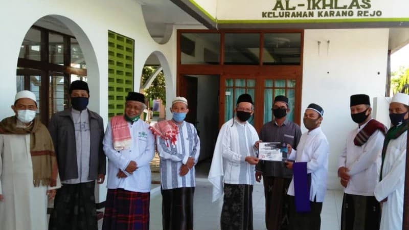 Taati Protokol Kesehatan, Masjid NU di Banyuwangi Terima Sertifikat