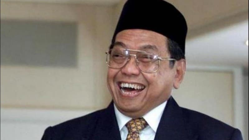 Gus Dur Memberi Pesan: Pandai-pandailah Menertawakan Diri Sendiri