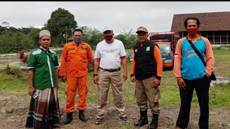 Nenek 63 Tahun Hilang, LPBINU Banyuwangi Lakukan Pencarian di Perkebunan Kaliklatak
