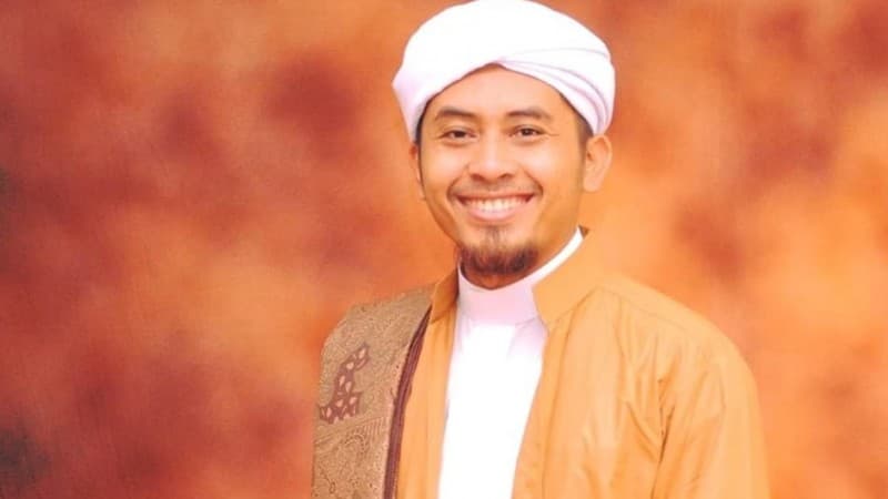 Habib Ghazali Jelaskan Berkhidmah yang Tak Datangkan Kualat