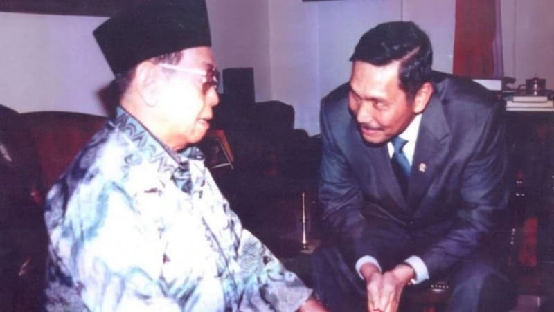 22 Juli, 19 Tahun Lalu Sebelum Gus Dur Dilengserkan