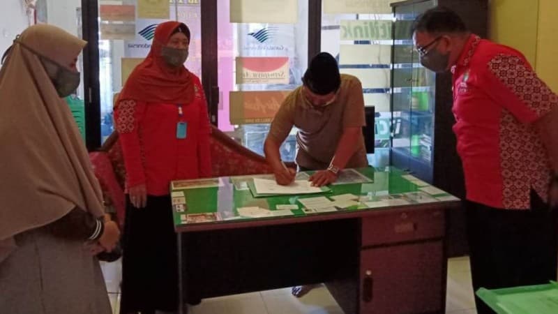 Sinergi LAZISNU dan Aisyiyah Bantu Penderita TBC Dhuafa di Parepare