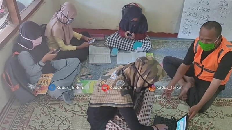 Gratiskan Internet untuk Belajar Daring, Penarik Ojek di Kudus Viral