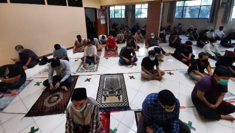 Bersikap Cerdas di Tengah Pandemi yang Belum Usai