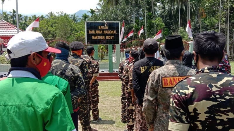 Ansor Kota Jayapura Tabur Bunga di Makam Pahlawan Marthen Indey
