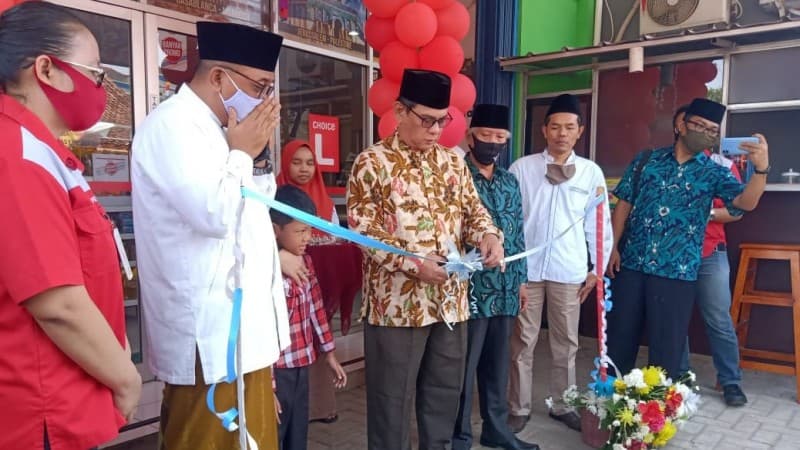 Dorong Kemandirian Ekonomi, Pesantren Motivasi Indonesia Bekasi Resmikan PMI Mart