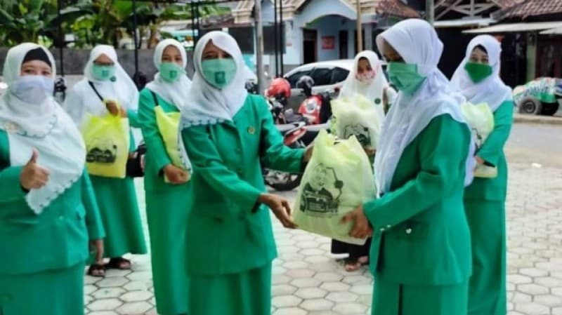 Fatayat NU Tulungagung Bersama Baznas Gelar Bedah Rumah
