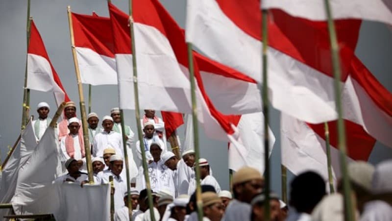 Membangun Konfidensi Umat Islam terhadap Praktik Bernegara