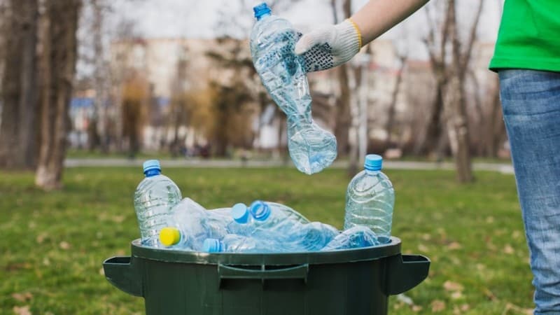 Kisah Bu RT yang Tak Tertarik Dana Kas dari Bank Sampah