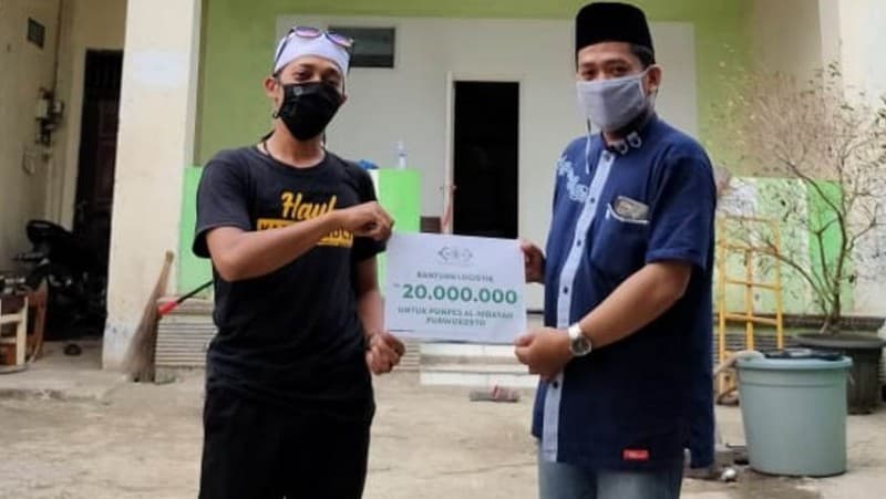LAZISNU Bantu Logistik Pesantren Terdampak Covid-19 di Banyumas