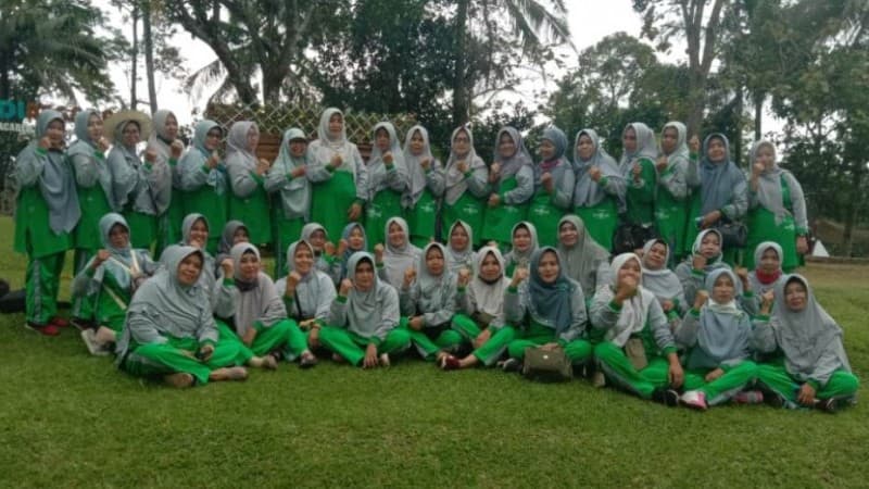 Raker Kreatif di Alam Terbuka ala Muslimat NU Pringsewu