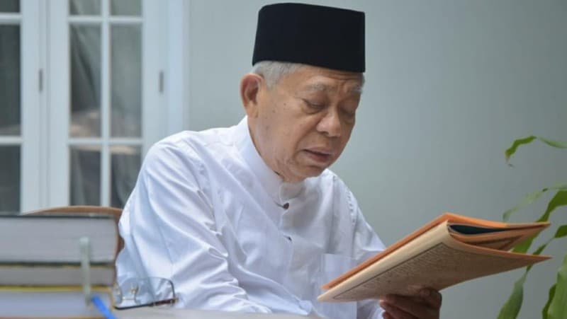 Kiai Ma’ruf Maafkan Pengunggah Foto Wapres-Kakek Sugiono