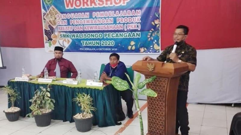 Siswa SMK Wali Songo Pecangaan Jepara Dilatih Wirausaha
