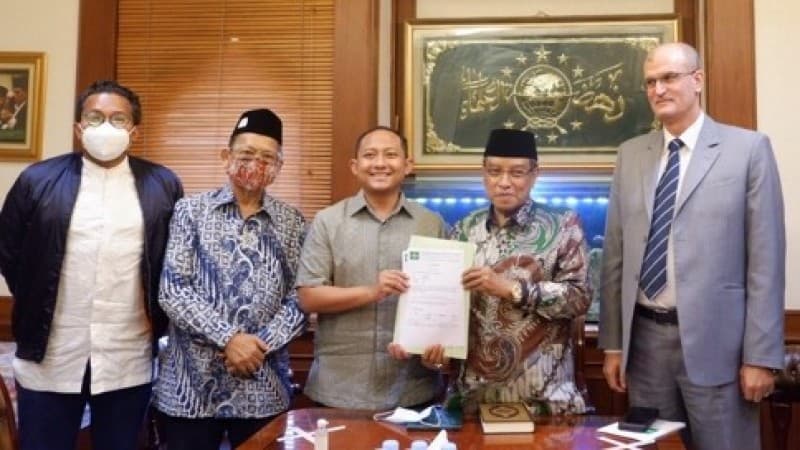 Masuk Islam, Mualaf Ini Ceritakan Ketertarikannya pada NU