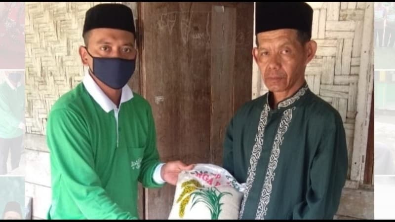 UPZISNU di Lampung Tengah Bagikan Beras kepada Warga Terdampak Covid-19