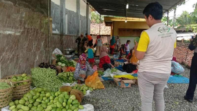 Terdampak Banjir, Relawan NU Cilacap Tetap Membantu Warga