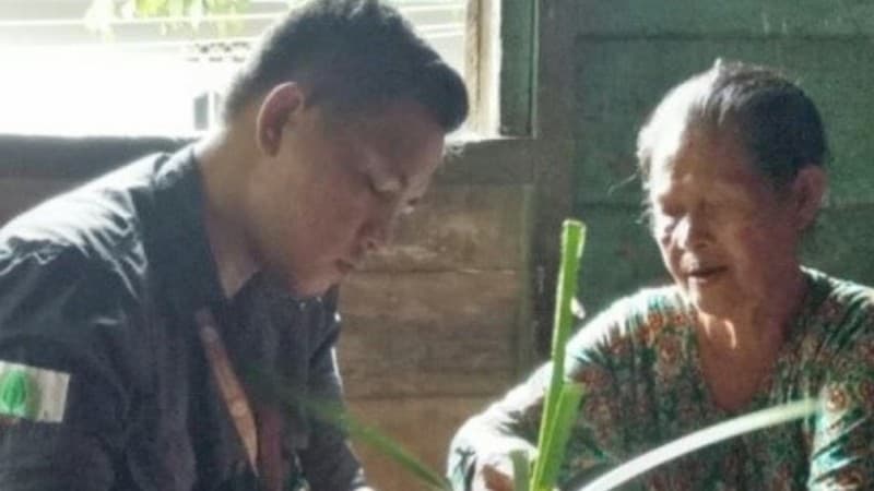 Muhammad Ikhsan, Belajar dan Mengabdi di Desa Gambut