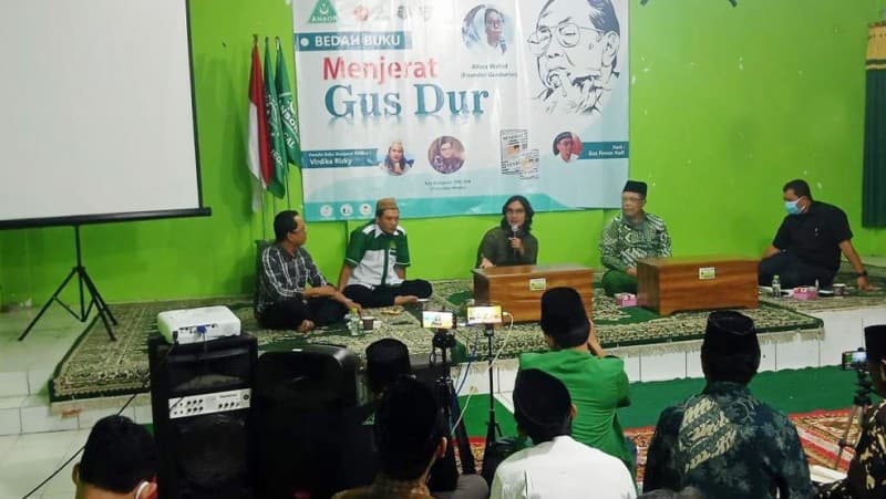 Penulis Buku ‘Menjerat Gus Dur’ Sebut Ada Kekuatan Orde Baru di Pelengseran Gus Dur