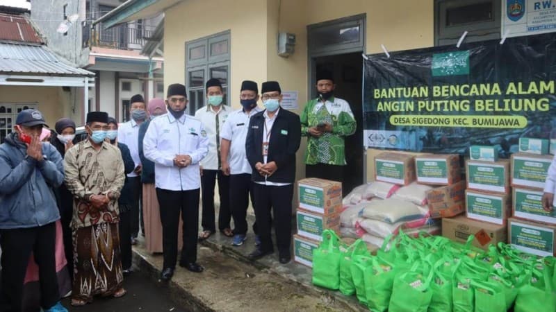 NU Peduli Bencana Kabupaten Tegal Salurkan Bantuan ke Korban Puting Beliung Bumijawa