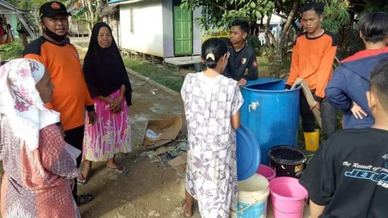 Banser Kalsel Distribusi Air Bersih ke Kabupaten Hulu Sungai Tengah