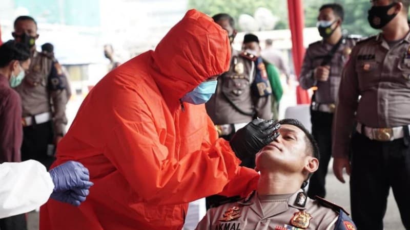 Pagar Nusa Swab Antigen Ratusan Polisi Jakarta