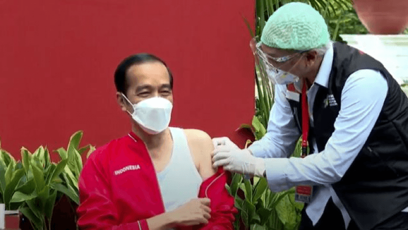 Pemerintah Memulai Vaksinasi Dosis Kedua