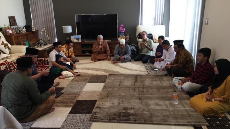 Peringati Harlah Ke-95, NU Australia Potong Tumpeng