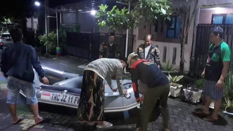 Bantu Warga Terdampak Banjir, MWCNU Genuk Semarang Buka Posko Peduli Kemanusiaan