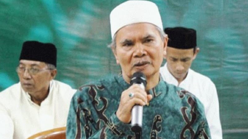 KH Afifuddin Muhajir: Sanad Ilmu hingga Puisi ‘Bertendens’