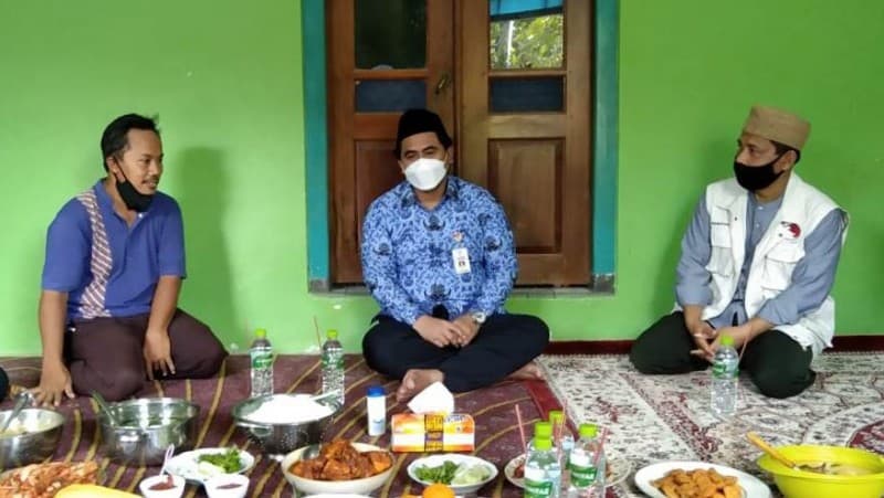Gus Taj Yasin Maimoen Minta Santri Harus Jadi Teladan Jaga Kebersihan Lingkungan