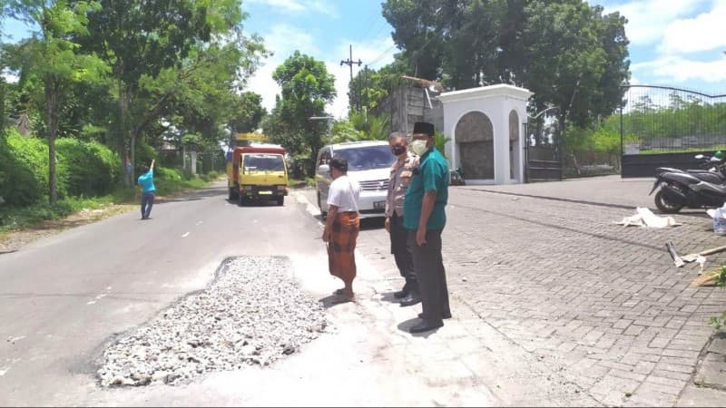 Siapkan Belajar Tatap Muka, Pesantren Ini Terapkan Prokes hingga ‘Ngaspal’ Jalan