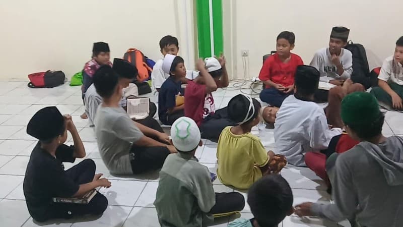 Melihat Pesantren Weekend di Al-Huda Parung Bogor