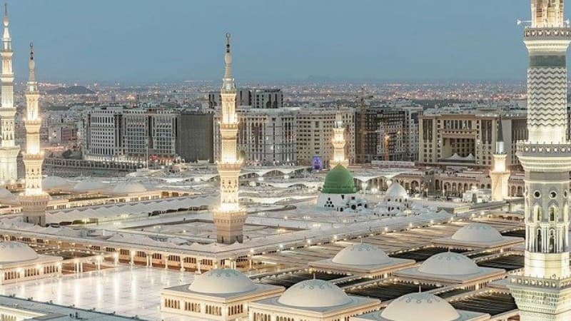 Saudi Izinkan Tarawih di Masjid Nabawi, Maksimal 60 Ribu Jamaah