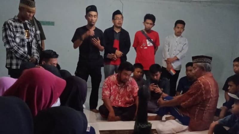 Menziarahi Makam Ulama di Bulukumba