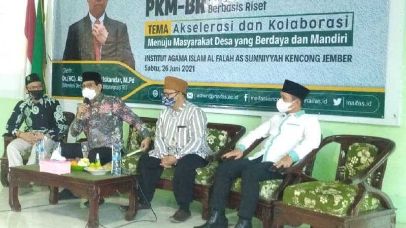 Mendes PDTT: Pesantren Mampu Lahirkan Generasi Kuat Berbasis Budaya